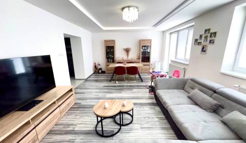 Ponúkame Vám na predaj prerobený 4-izbový rodinný dom Nitra.