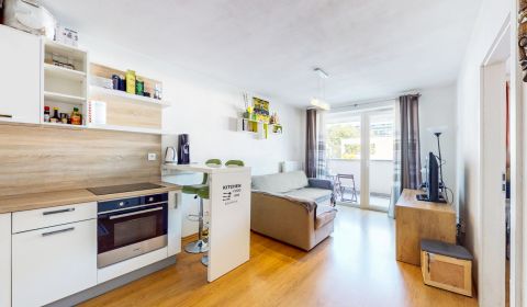 Pozrite si 2 i BYT s VEĽKOU LOGGIOU, PARKING, NOVOSTAVBA, PRI CENTRE