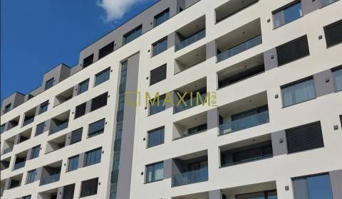 PRENÁJOM – Garážové státie v novostavbe na Bazovej ulici v Bratislave