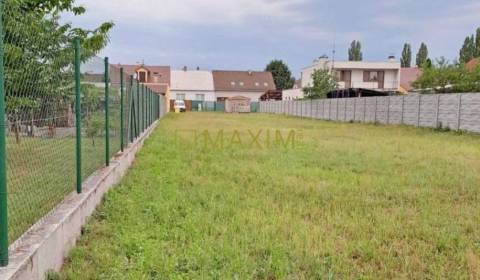 Pozemok na stavbu rodinného domu 