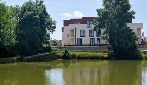 NOVOSTAVBA - SENEC - POSLEDNÝ SKOLAUDOVANÝ 3izbový byt