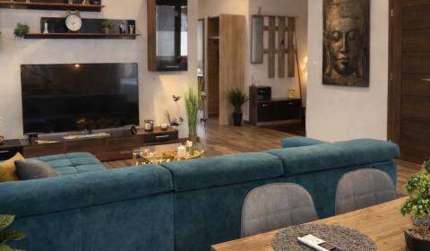 Krásny 3izbový zariadený a klimatizovaný byt Sl. Grob 106m2