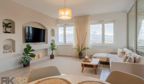 Exkluzívny 3-izbový byt s priestrannou loggiou a výhľadom na Tatry