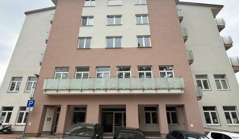  3-izbový byt s balkónom  90 m2 na predaj, novostavba, Zvolen