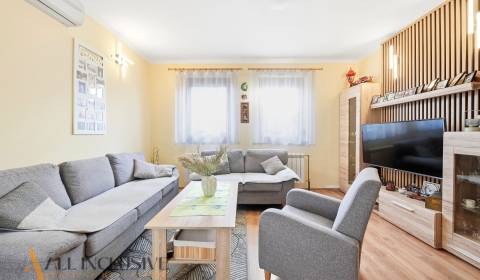 Na predaj 5-izbový posch. rodinný dom, Hviezdoslavov