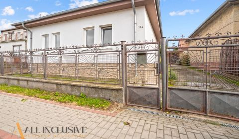 NA PREDAJ 5-IZBOVÝ RODINNÝ DOM NA 15Á POZEMKU,ŠALGOČKA