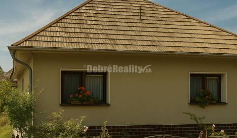 Dobré Reality ponúkajú priestranný rodinný dom s altánkom a s garážou 