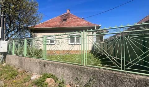 ☎️    0918 846 340    Rodinný dom okamžite obývateľný.