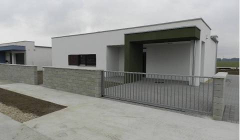 NOVOSTAVBA!!! Moderný nízkoenergetický 4 izbový rodinný dom vysokej kv