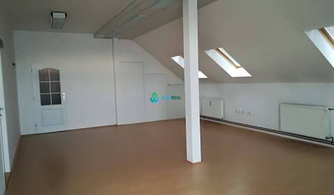 Kancelársky priestor na prenájom v Dunajskej Strede