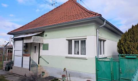 Ponúkame Vám na predaj rodinný dom v obci Horná Potôň