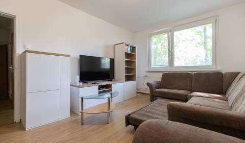 2-izbový byt po rekonštrukcii, Petržalka