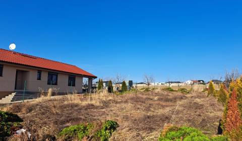 Stavebný pozemok v Novom Cabaji 680m2