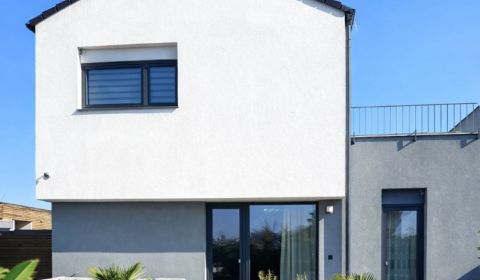 Na Predaj Krásny Moderný 4izbový RD Čierna Voda - Monarska Alej