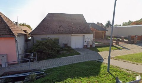 Častá RD s čiastočnou rekonštrukciou a veľkým pozemkom 2934m2