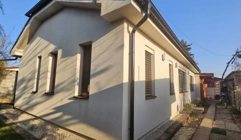 Nadštandardný dom 10 minút od Nitry v Golianove s veľkým pozemkom