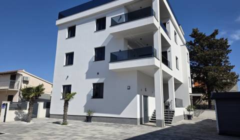 CHORVÁTSKO - Apartmány v modernom dome 60 m od pláže - SRIMA, VODICE