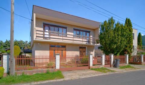 NA PREDAJ DVOJPODLAŽNÝ RODINNÝ DOM_VEĽKÝ LAPÁŠ