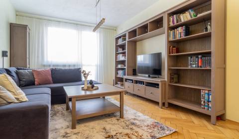 ZREKONŠTRUOVANÝ 2 IZB.BYT NA SEVERE, NÁRODNÁ TRIEDA