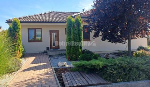 EXKLUZÍVNE!! prenájom rodinného domu v obci Beladice