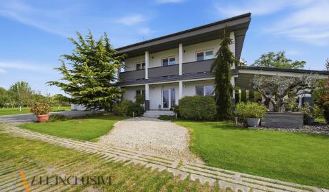 Na predaj 4-izb.rod.dom s veľkorysým pozemkom, Jahodná