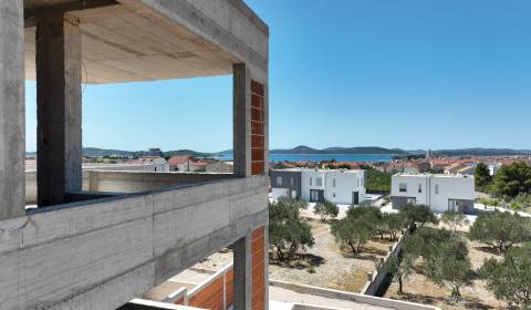 CHORVÁTSKO - Apartmány v tichej časti (S3) - VODICE, ŠIBENIK