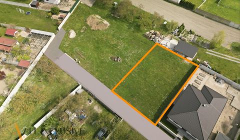 Na predaj stavebný pozemok (581 m²), Rohovce