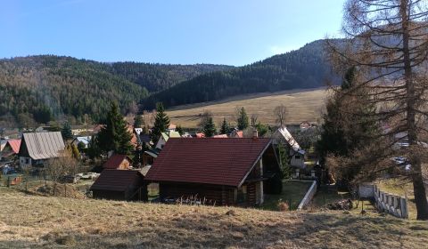 VRÍCKO - Stavebný pozemok vo výmere 1036 m2, okr.Martin