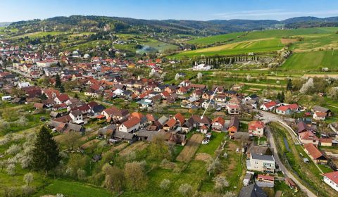 Skvelá ponuka - rodinný dom s veľkým pozemkom - Horná Súča