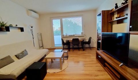 Prenájom 1 izbový byt, ulica Pod záhradami, Bratislava IV. Dúbravka