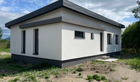 Moderný NOVÝ Dom pod Lesom blízko Mesta - 122.000€
