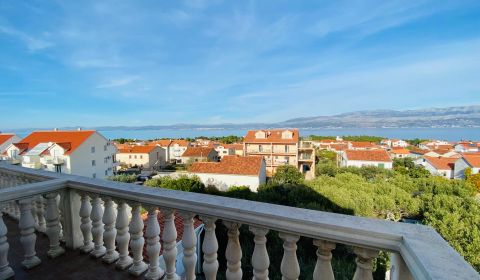 Brač(HR)–Zariadený apartmán s výhľadom na more