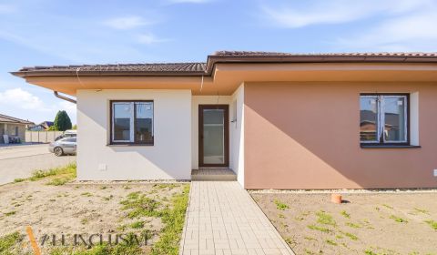 Na predaj 3-izb. rod. dom – časť dvojdomu, Dun. Streda