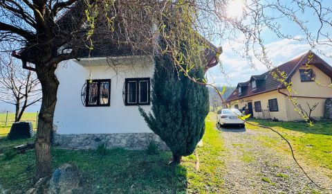 Na predaj 2 chalupy a 1 chatka Horná Ves – Pacov - pozemky 1488 m2