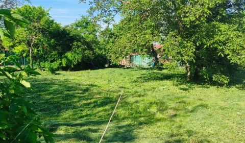 Ideálny stavebný pozemok 790m2, Dolné Dubové