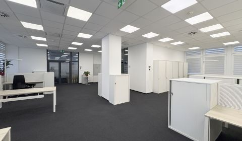 Prenájom kancelárií v Ružinove, Svätoplukova ul., 184 m2