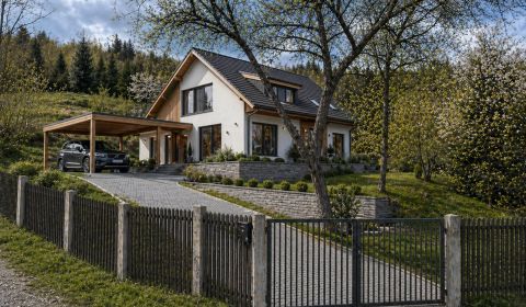 Pozemok s chatkou, kde dnes oddychujete a zajtra môžete bývať – 536 m²
