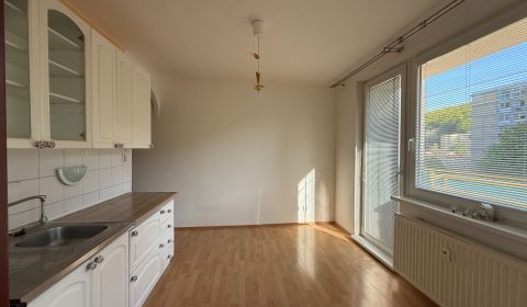 Na predaj väčší 2 izbový byt, Trenčianske Teplice, 57 m2