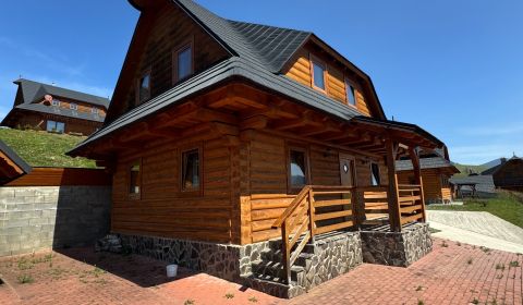 Rekreačná zrubová chata na predaj - Zázrivá