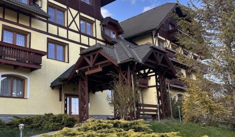 Štýlový 2-izbový apartmán s výhľadom na Tatry vo Veľkej Lomnici