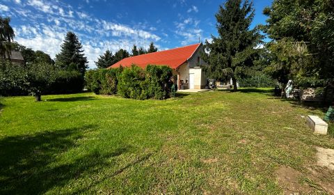 Predaj veľký 5 izbový rodinný dom, Dubník - Batov Majer, NZ