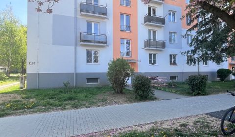 NA PREDAJ! 3i byt s 2 balkónmi - pôvodný stav, 69 m2, 28. októbra, TN