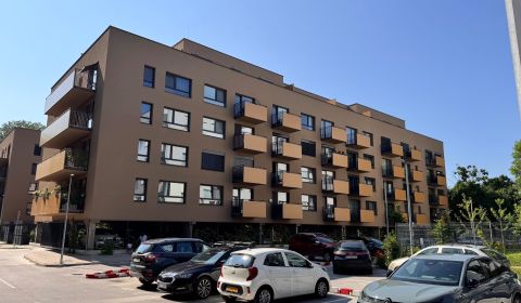 Prenájom dvojizbový byt -49 m2, Senica, Sadová ul.