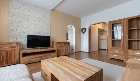 3-izbový byt s balkónom, Devínska Nová Ves