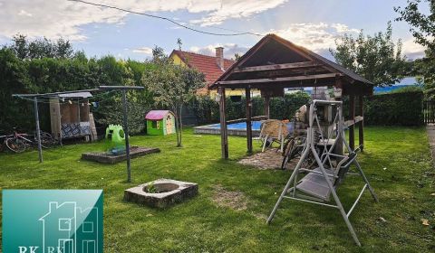 NOVÁ CENA - Okr. Senec - TUREŇ - EXKLUZÍVNE NA PREDAJ rodinný dom na 8