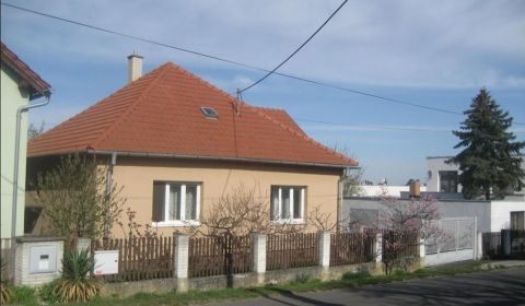 Rodinný dom v BA IV - Záhorská Bystrica, ul. Donská