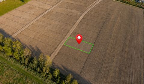Slnečný pozemok, kde sa nebudete obmedzovať | 733 m² Dubová