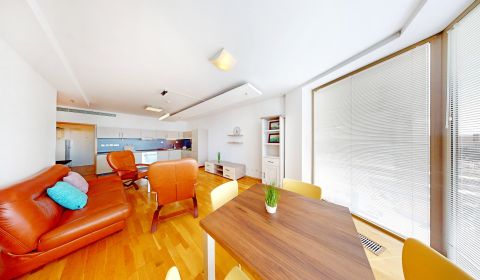 Moderný byt s panoramatickým výhľadom – Vienna Gate, Petržalka