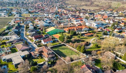  SP V LIMBACHU - 1310 m2 - SO ST.POVOLENÍM A PROJEKTOM V CENE