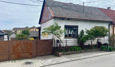 NOVINKA NA TRHU | Rodinný dom v obci Cerová – ideálne miesto pre pokoj